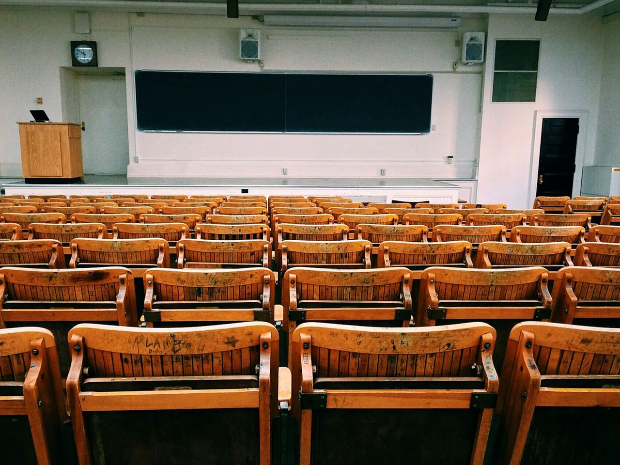 留学申请时间线配图